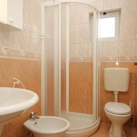 Guest house Apartments And Rooms With A Swimming Pool Babici, Umag - 3046