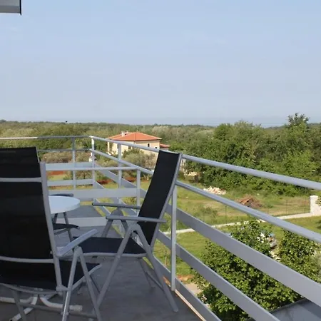 Apartments And Rooms With A Swimming Pool Babici, Umag - 3046 Guest house 4*