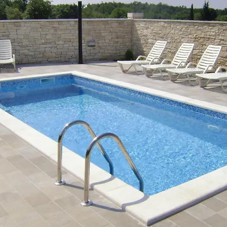 And With A Swimming Pool Babici, - 3046 Πανσιόν